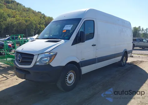2015 Mercedes-Benz Sprinter 2500 High Roof из США, поврежденный, VIN WD3PE8DB8FP124943